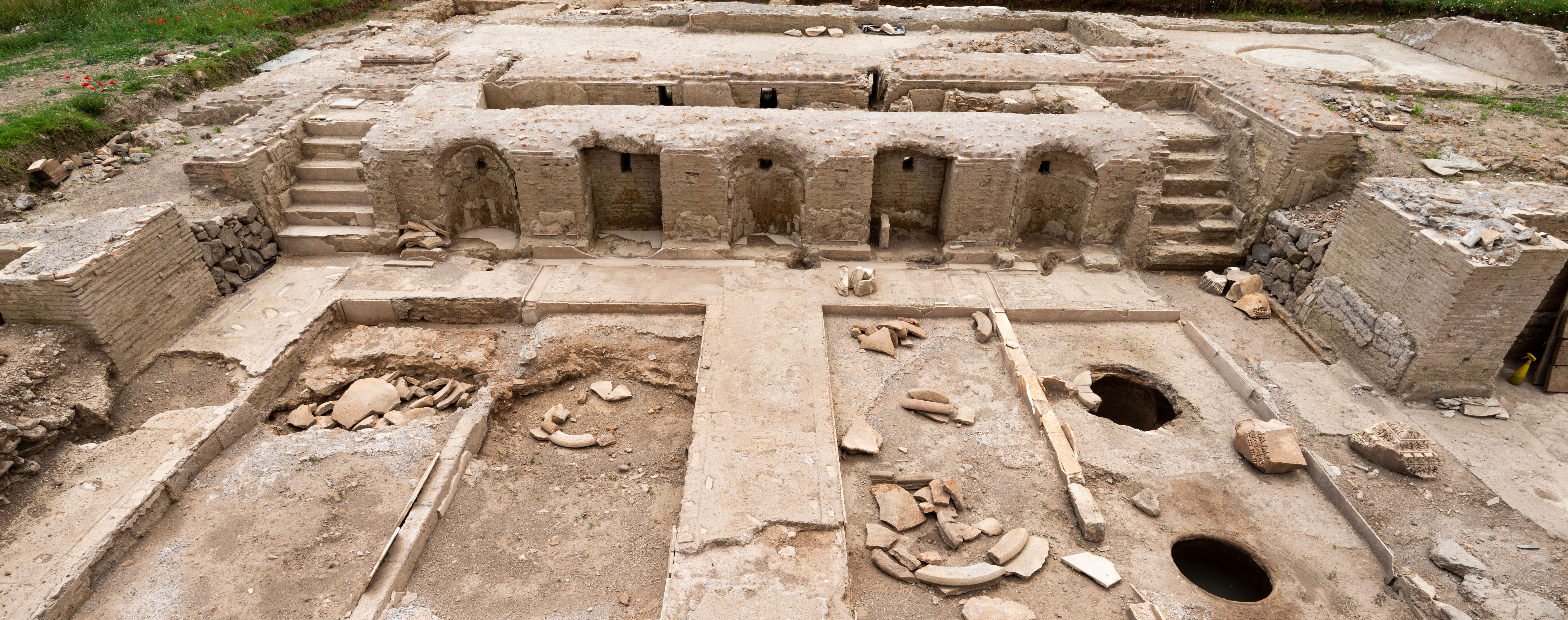 Why did the Romans build a ‘theatrical’ winery?